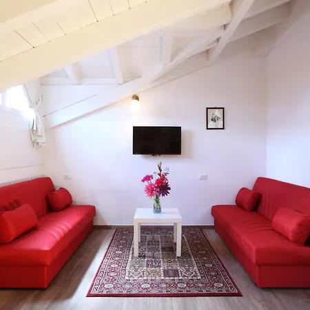 Giuliana - Attic Menaggio